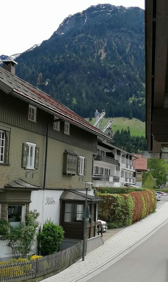 Haus & Heim Ferienwohnung Oberstdorf Bagian luar foto